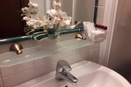 Vie D'Acqua Aposa - City Center- Bo Болоня Екстериор снимка